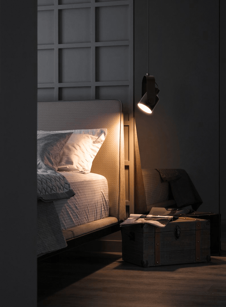 Nordic Deckenstrahler aus Holz und Metall - Elegante und minimalistische Pendelleuchte