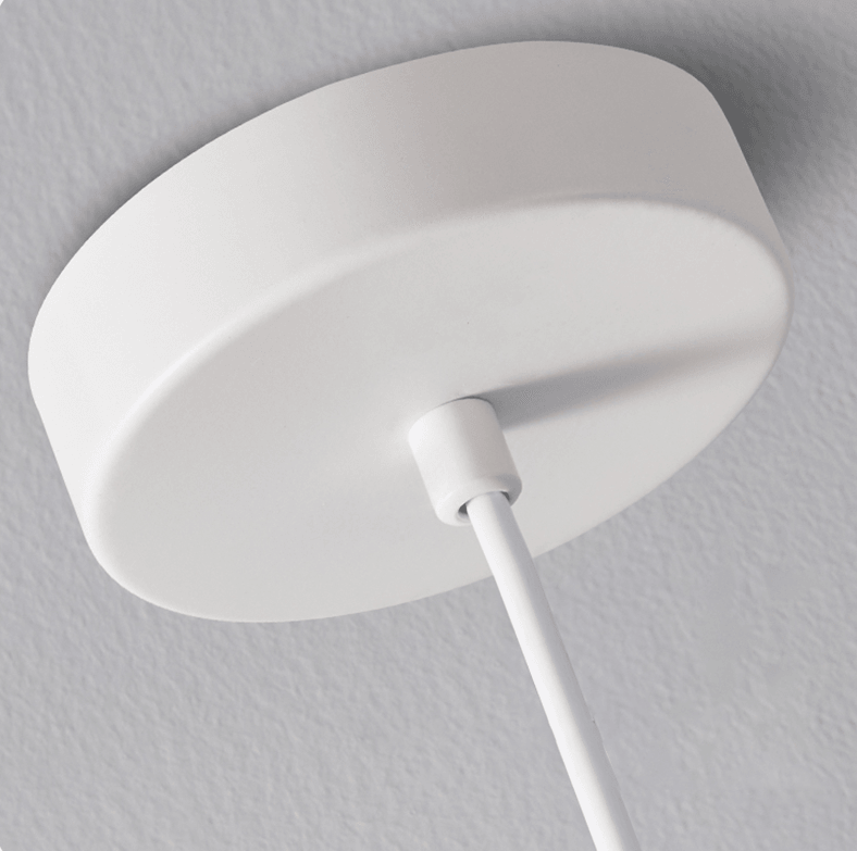 Nordic Deckenstrahler aus Holz und Metall - Elegante und minimalistische Pendelleuchte