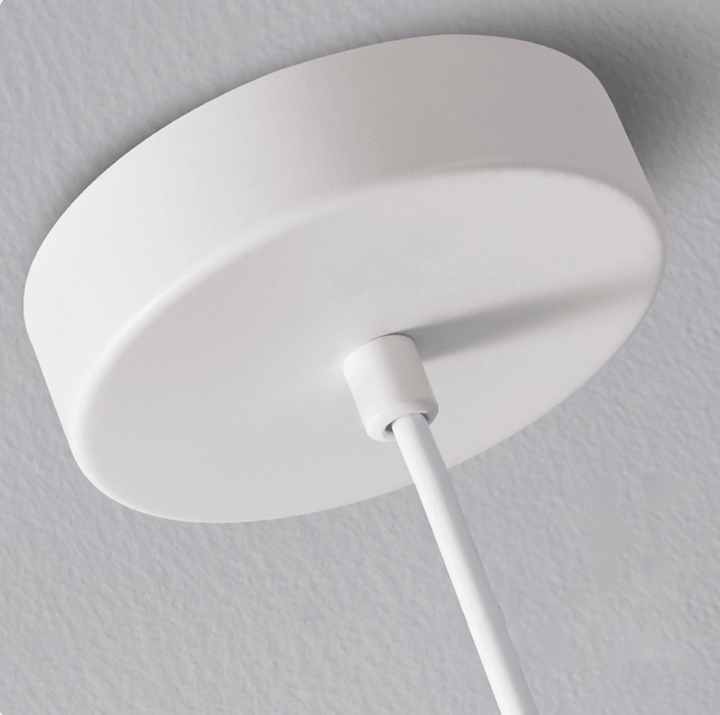 Nordic Deckenstrahler aus Holz und Metall - Elegante und minimalistische Pendelleuchte