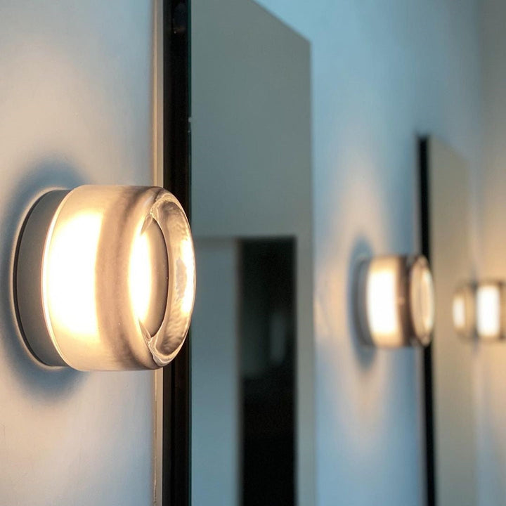 Mystic | Dimple Flush Mount Wandleuchte