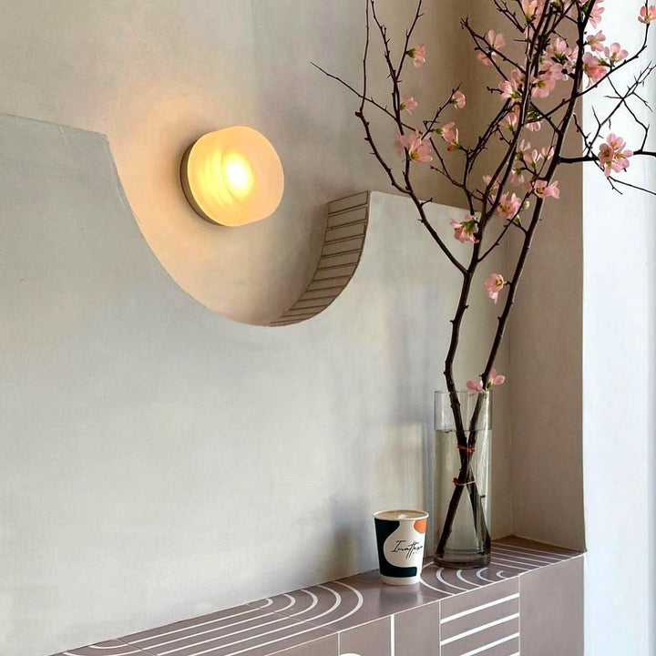 Mystic | Dimple Flush Mount Wandleuchte