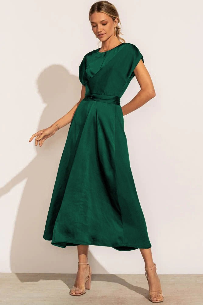 Claire Elegantes Midikleid aus Seide für Frauen | Chic & Raffiniert