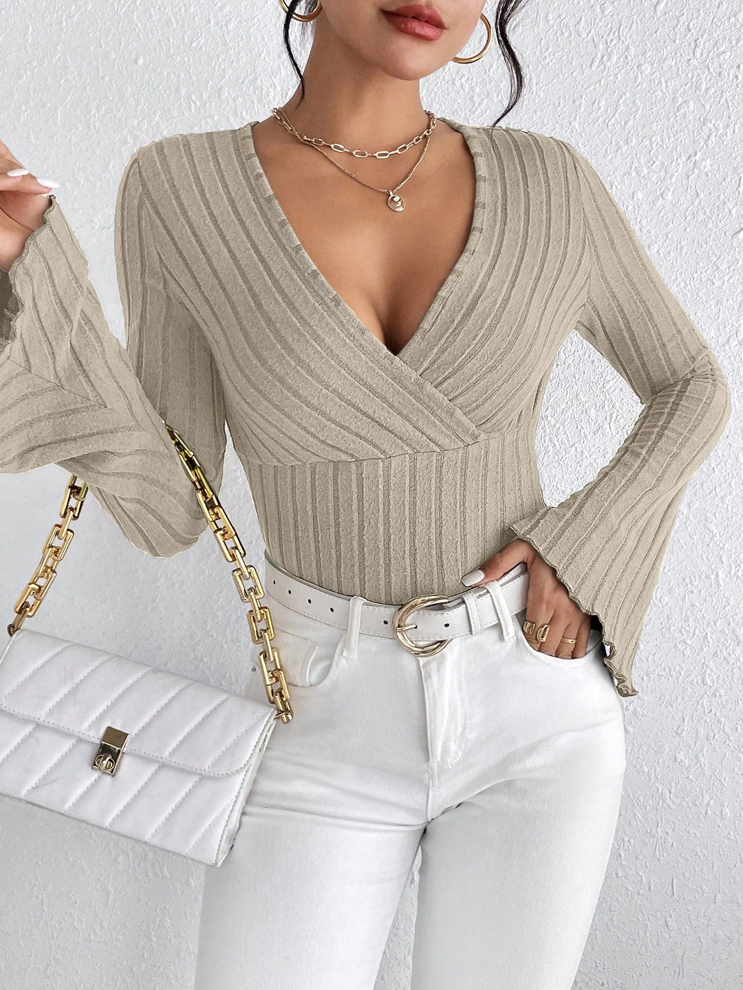 Marian | Elegantes Stricktop für Frauen mit V-Ausschnitt - Weich, raffiniert & modisch
