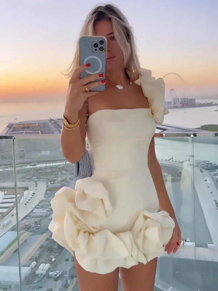 Elegantes Minikleid | Asymmetrisches Design | Raffinierte Rüschen